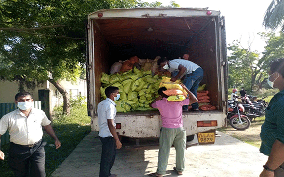Food Pack to the Lockdown And Quarantine Families